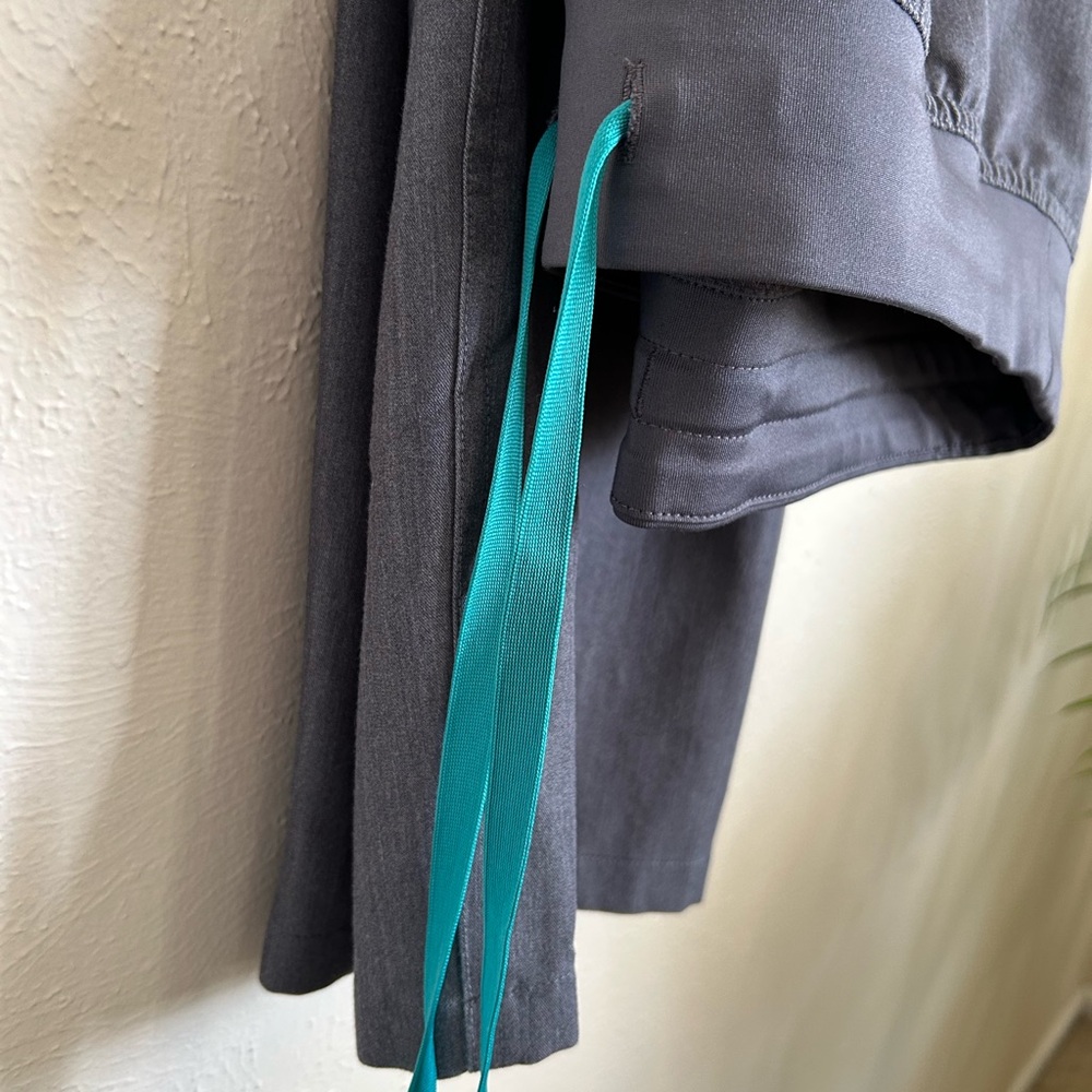 Figs Basic Scrub Pants With Teal Drawstring Women… - image 2